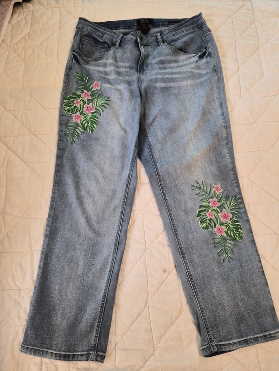 Earl Jeans Denim - Earl Floral Embroidered Ankle Cuff Jeans- Size 16W